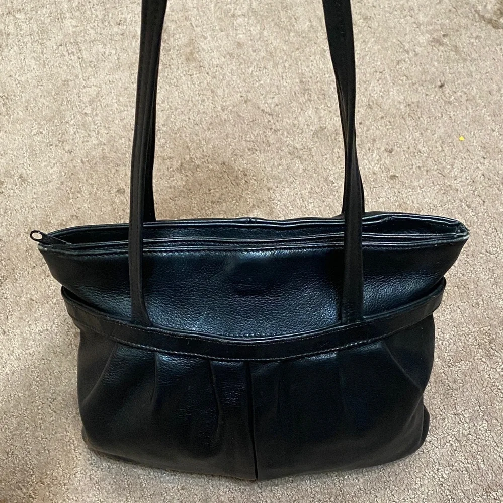 Vintage Black Leather Shoulder Bag Practical Chic Utility Trendy